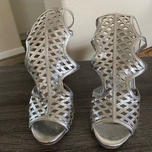 Liliana Silver 3 strap size 6